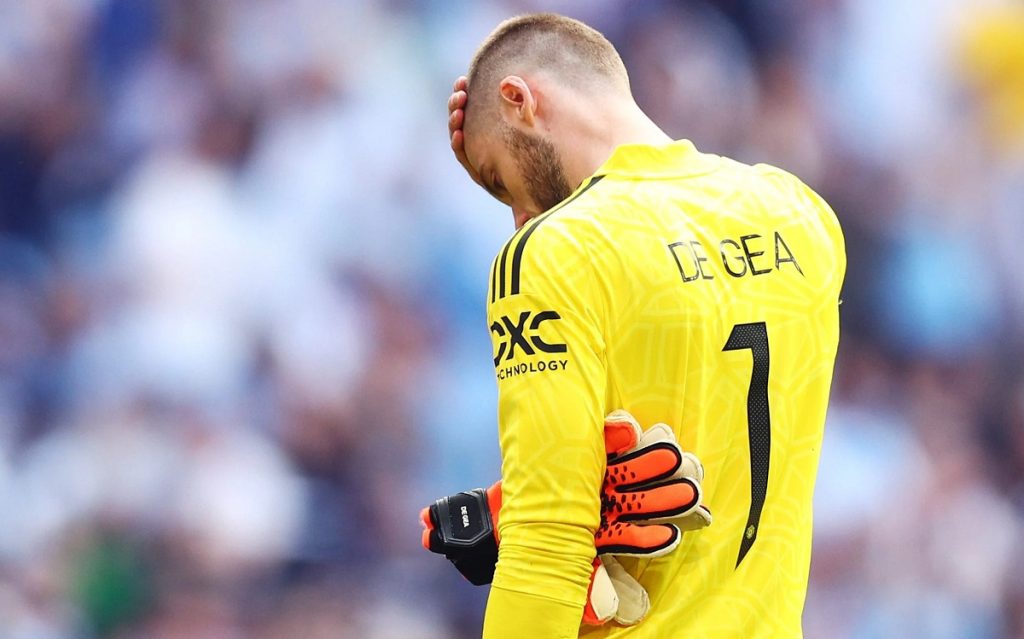 CĐV MU công kích De Gea sau thất bại thua West Ham