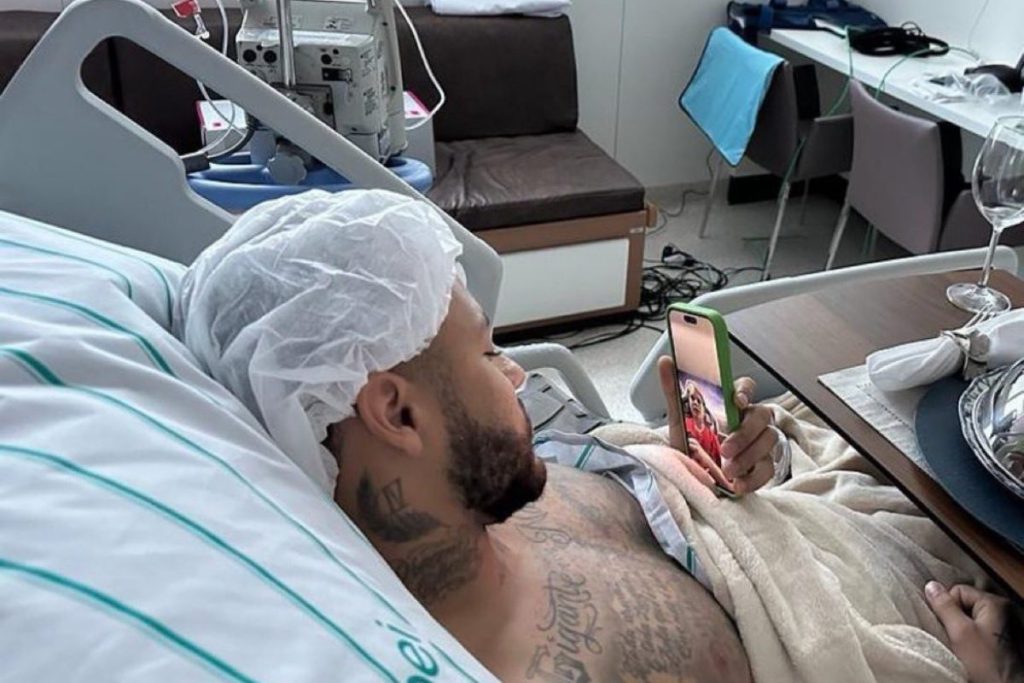 Neymar phẫu thuật ở đâu